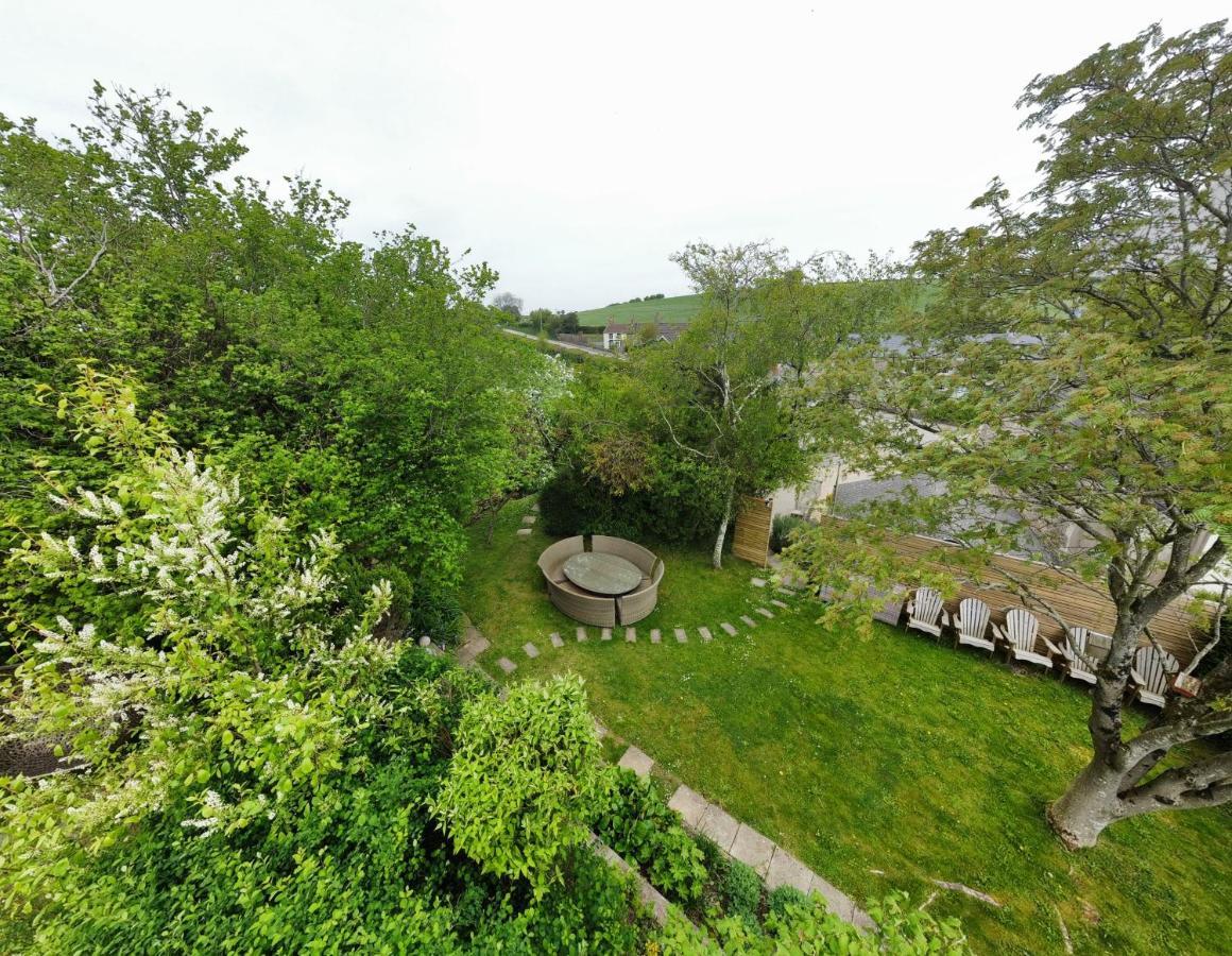 Wisteria View With Hottub & Cabin Sleeps 20 Chippenham  Exteriér fotografie